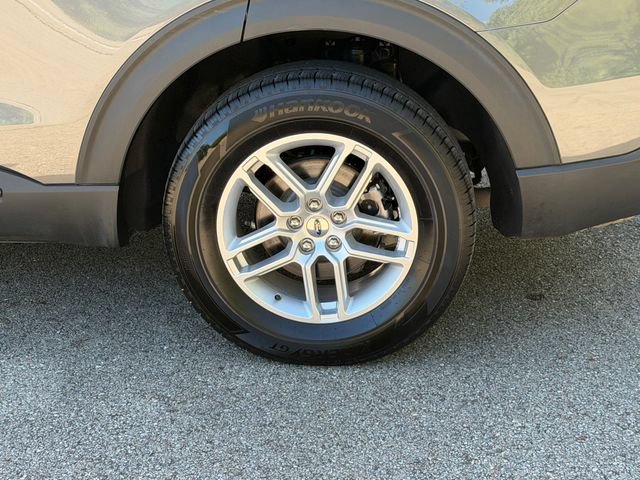 Used 2025 Ford Explorer Active AWD/4WD image 28