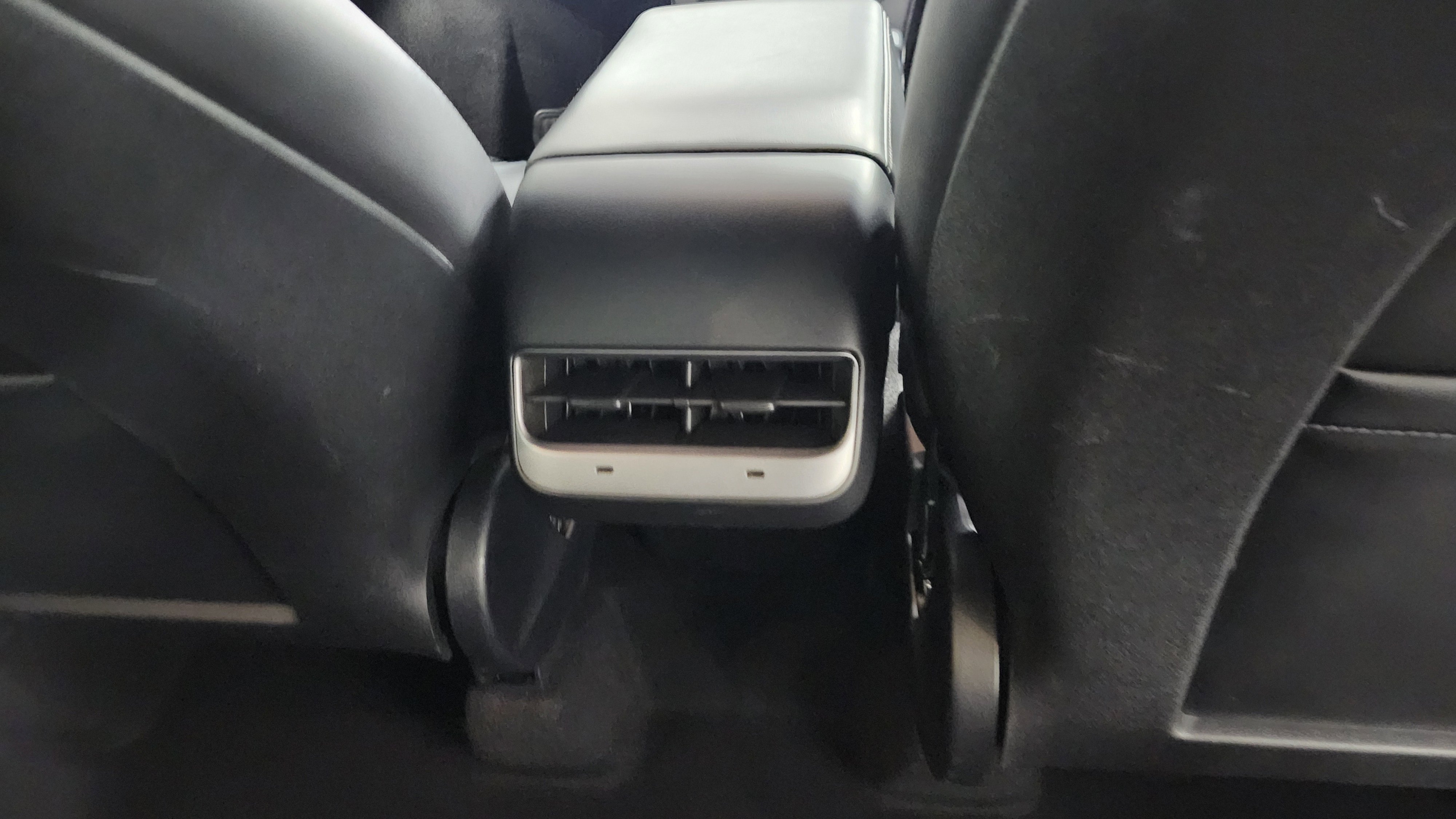 Used 2024 Tesla Model Y Long Range image 21