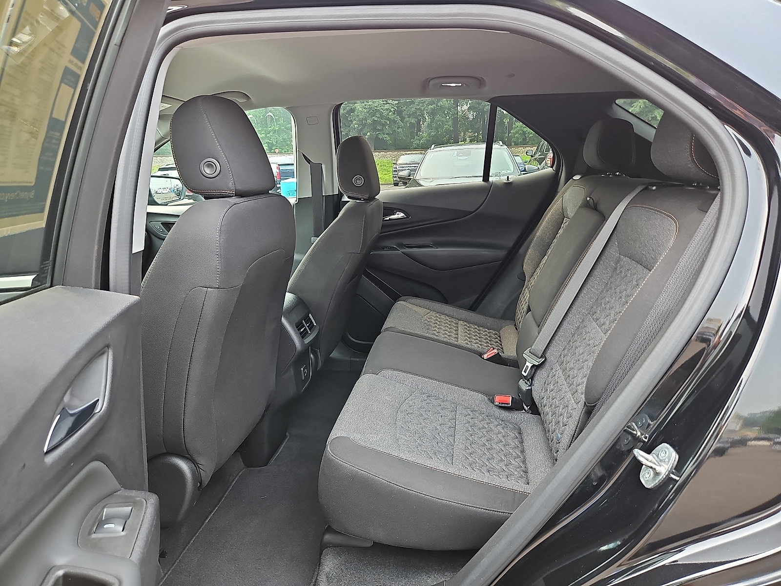 Used 2024 Chevrolet Equinox LT FWD image 10