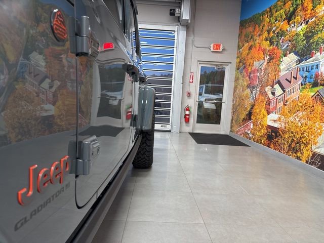 New 2026 Jeep Gladiator Mojave w/ Safety Group image 15