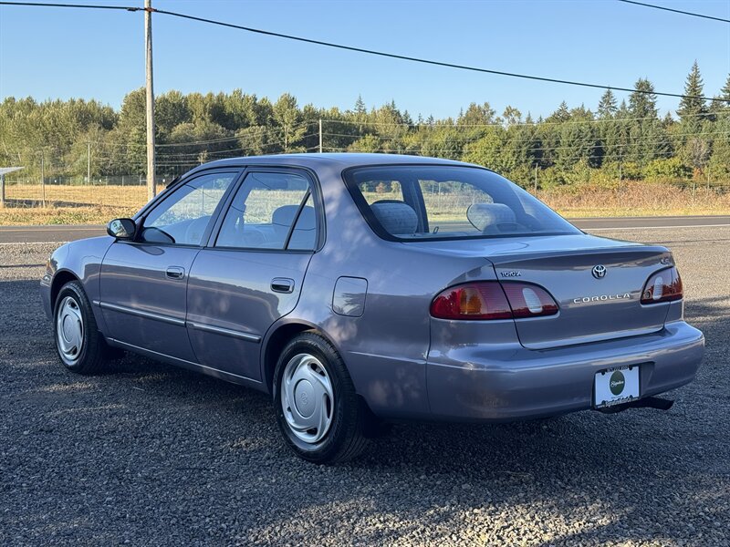Used 1998 Toyota Corolla LE FWD image 3