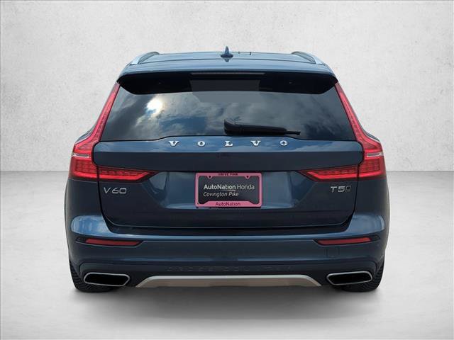 Used 2021 Volvo V60 T5 Cross Country AWD/4WD image 8