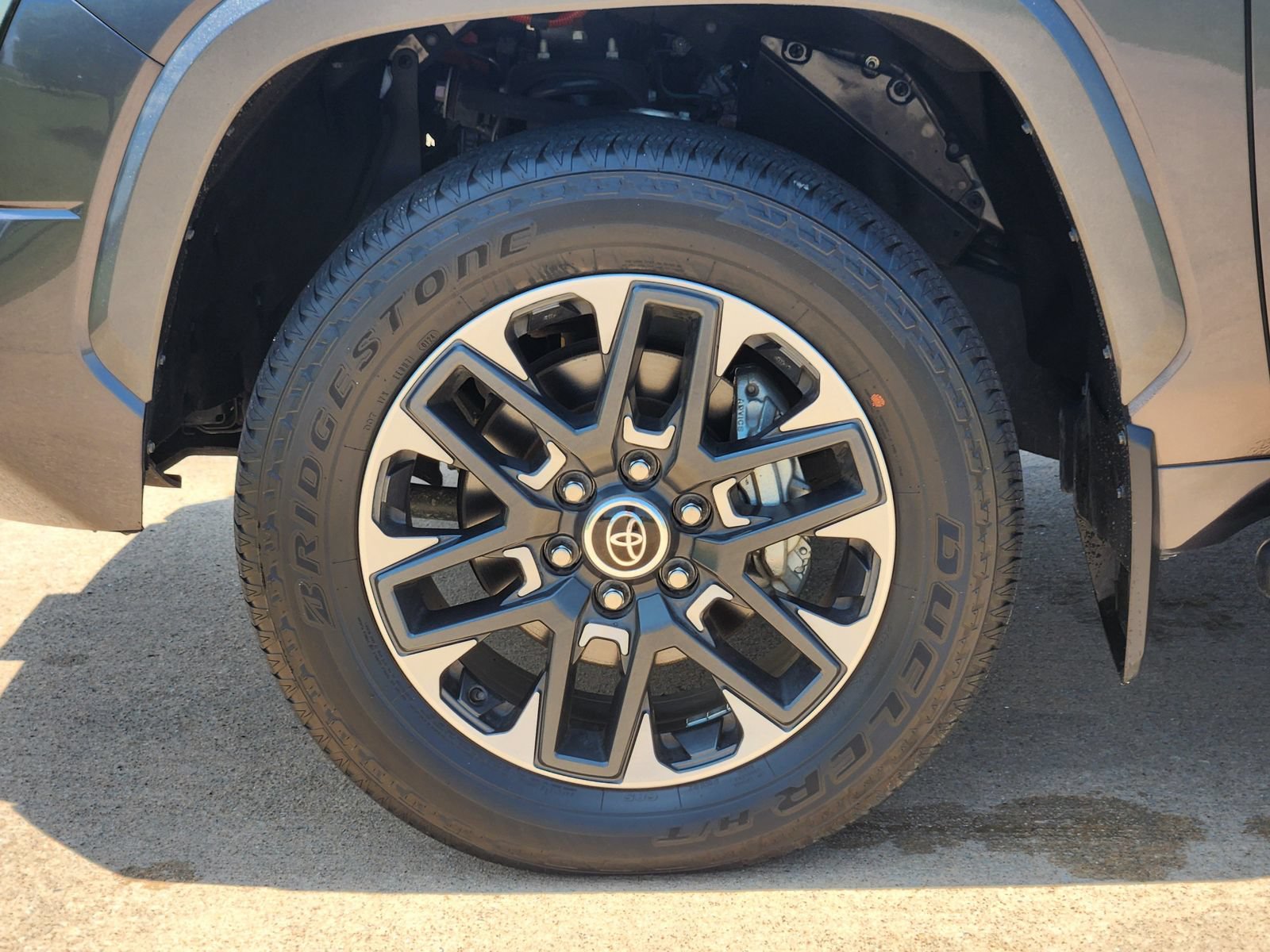 Used 2024 Toyota Tundra Limited AWD/4WD image 14