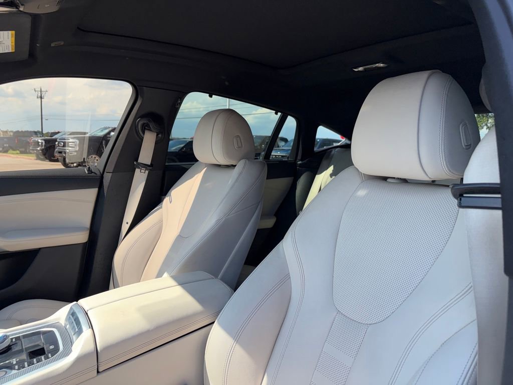 Used 2021 BMW X6 sDrive40i w/ Executive Package RWD image 10