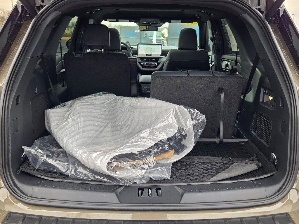 New 2026 Ford Explorer ST-Line w/ ST-Line Street Pack image 15