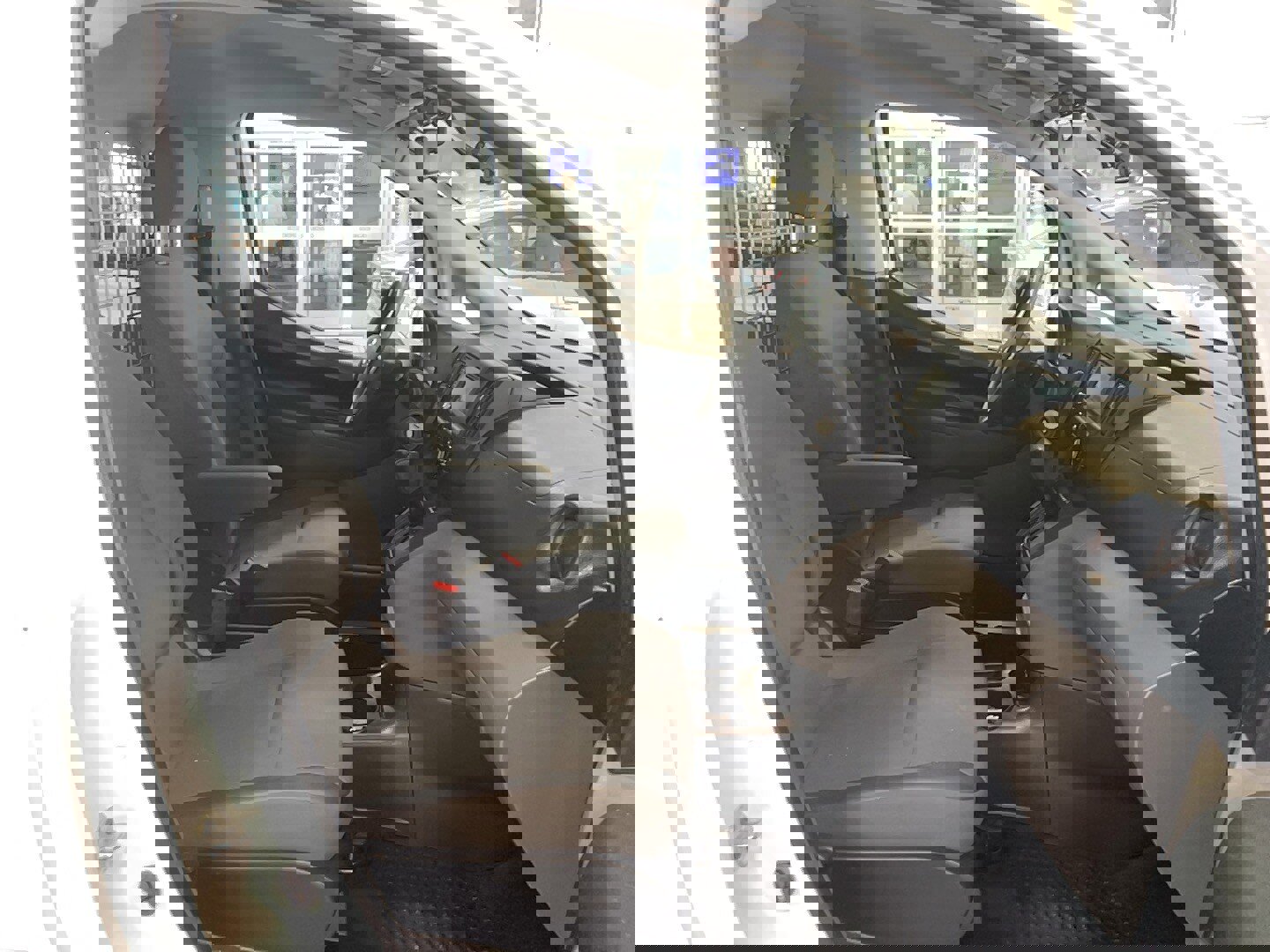 Used 2021 Nissan NV200 SV w/ Sliding Door Glass Package image 10