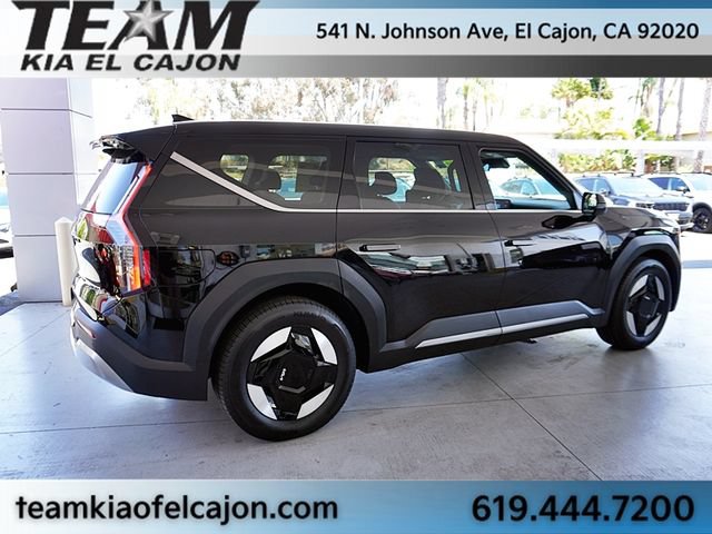 Certified 2024 Kia EV9 Light Long Range RWD image 8
