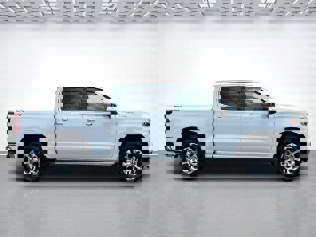 Used 2025 Chevrolet Silverado 1500 LTZ w/ Technology Package image 3