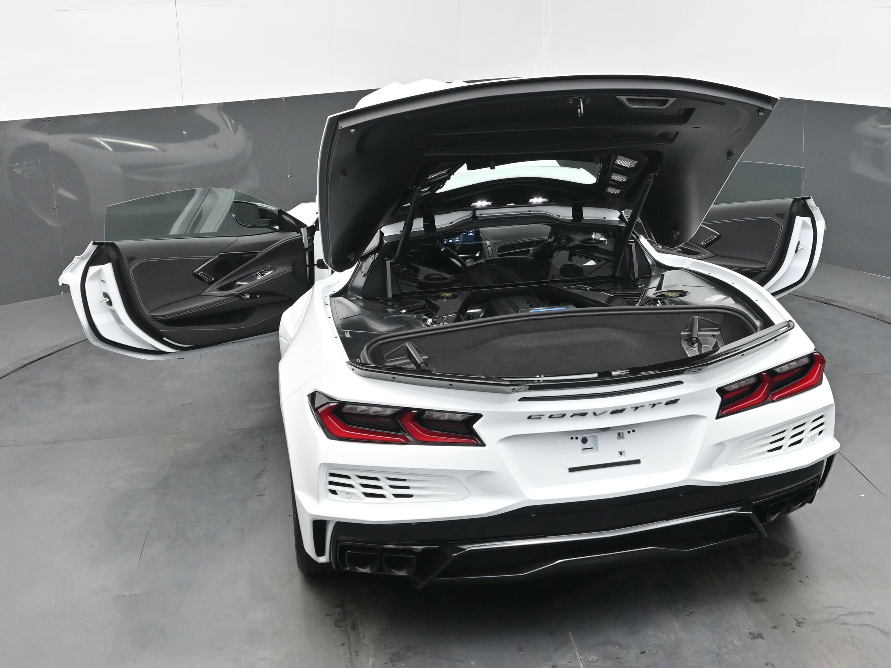 New 2025 Chevrolet Corvette E-Ray image 35