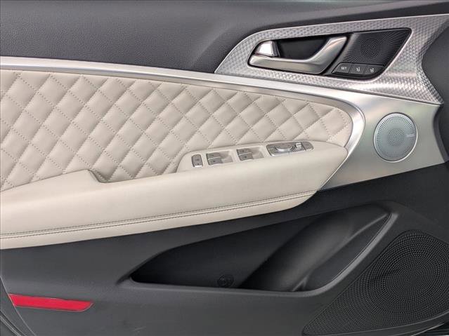 Used 2022 Genesis G70 3.3T RWD image 20