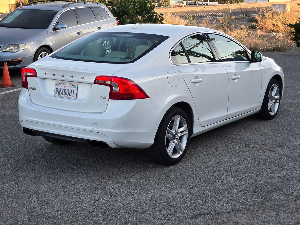 Used 2014 Volvo S60 T5 FWD image 12