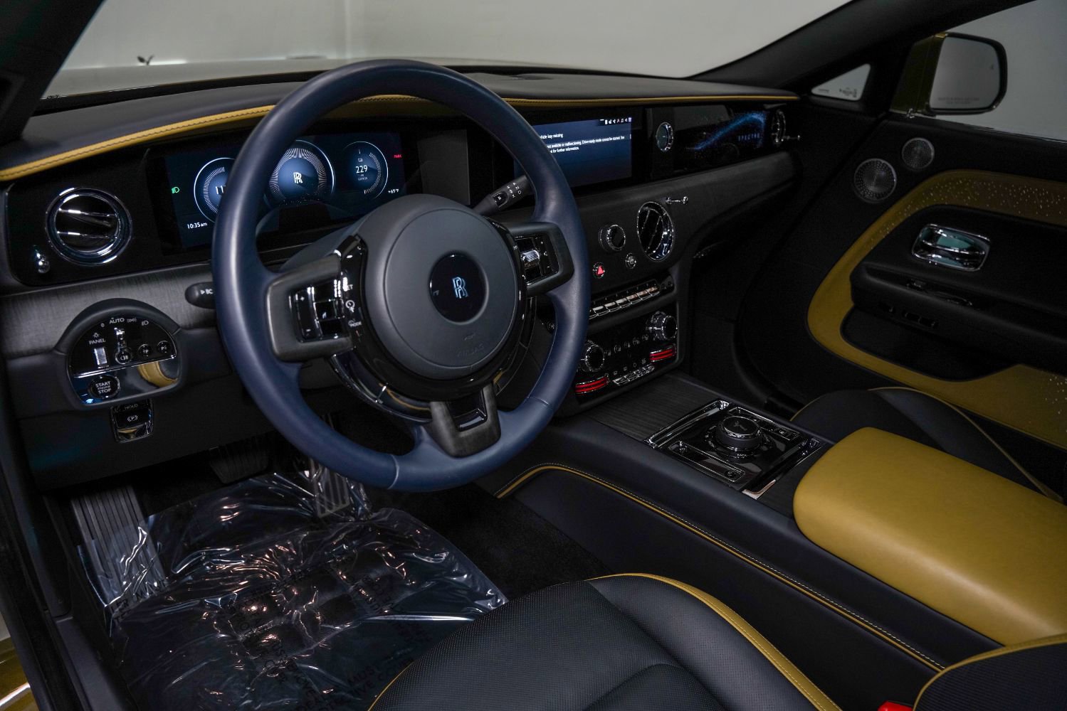 Used 2024 Rolls-Royce Spectre w/ Spectre Launch Package AWD/4WD image 2