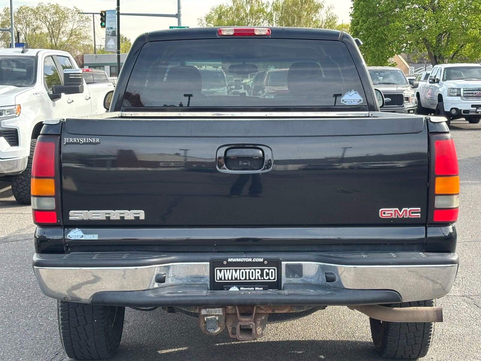Used 2004 GMC Sierra 1500 SLE w/ Safe And Sound Package image 9