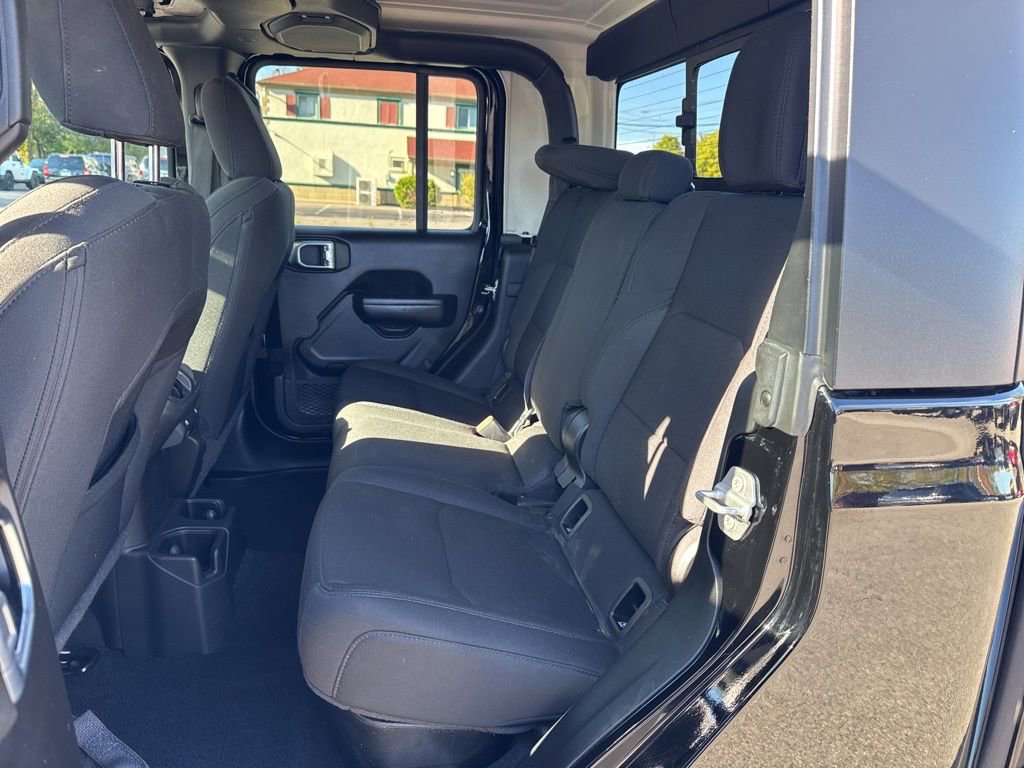 Used 2021 Jeep Gladiator Willys image 15