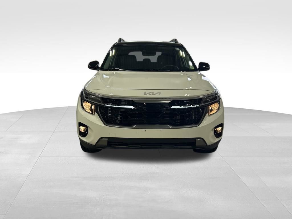 Certified 2024 Kia Seltos X-Line image 6