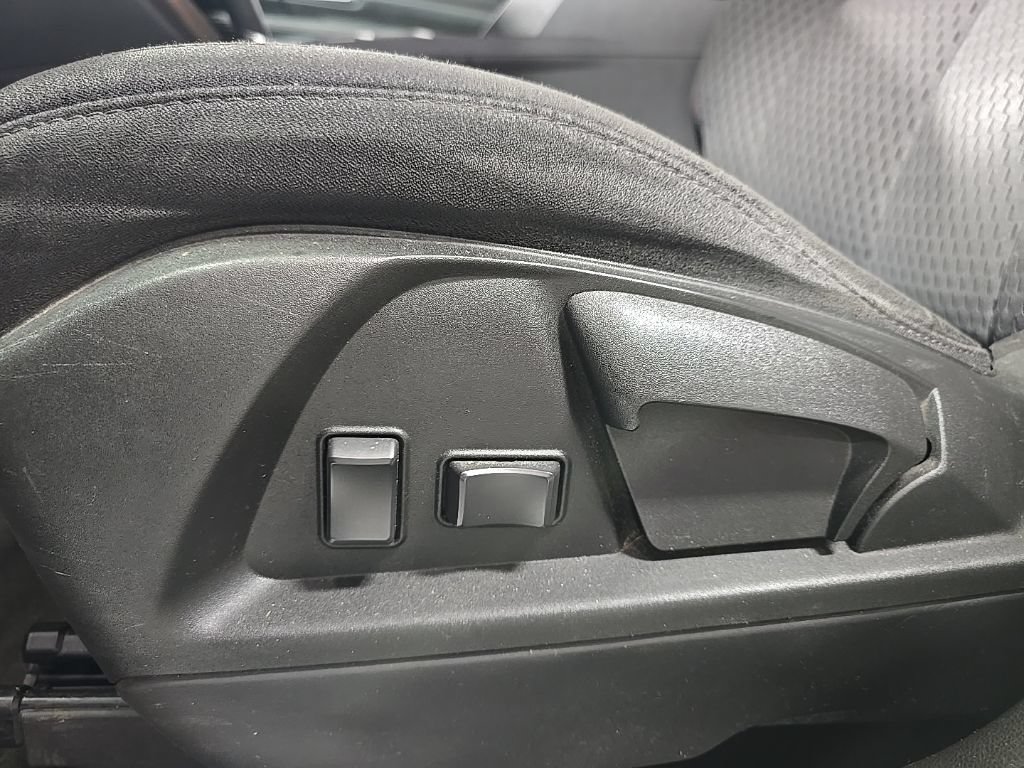 Used 2013 GMC Terrain SLE FWD image 30