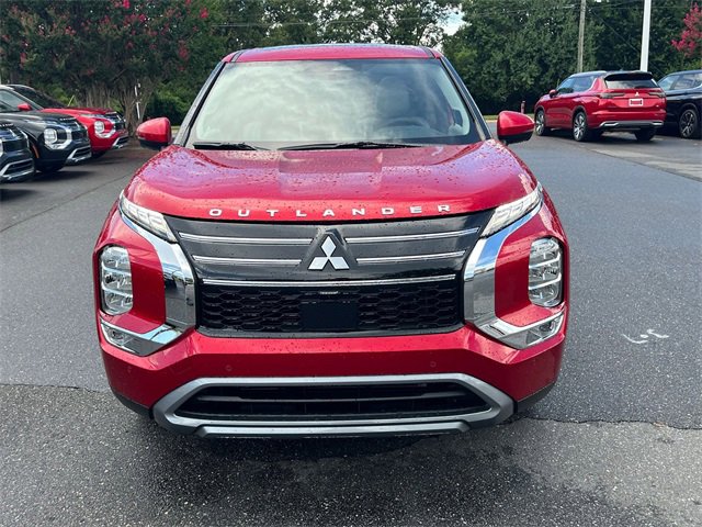 New 2025 Mitsubishi Outlander SE image 8