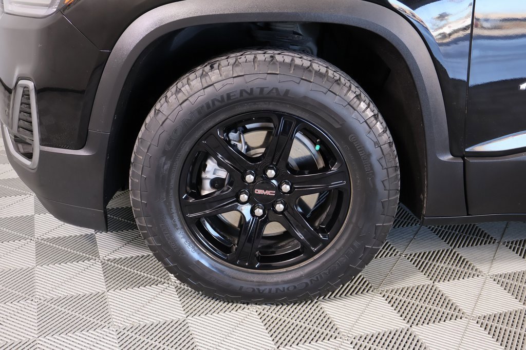 Used 2022 GMC Acadia AT4 w/ Technology Package image 17