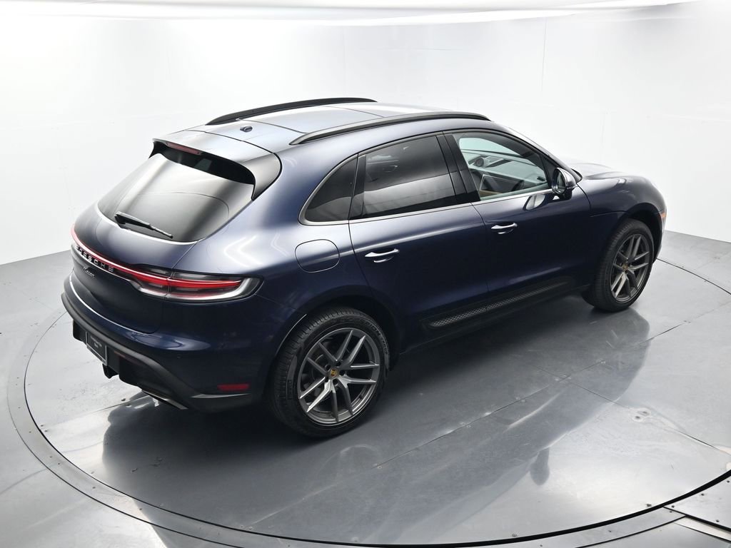 Certified 2023 Porsche Macan Turbo AWD/4WD image 37