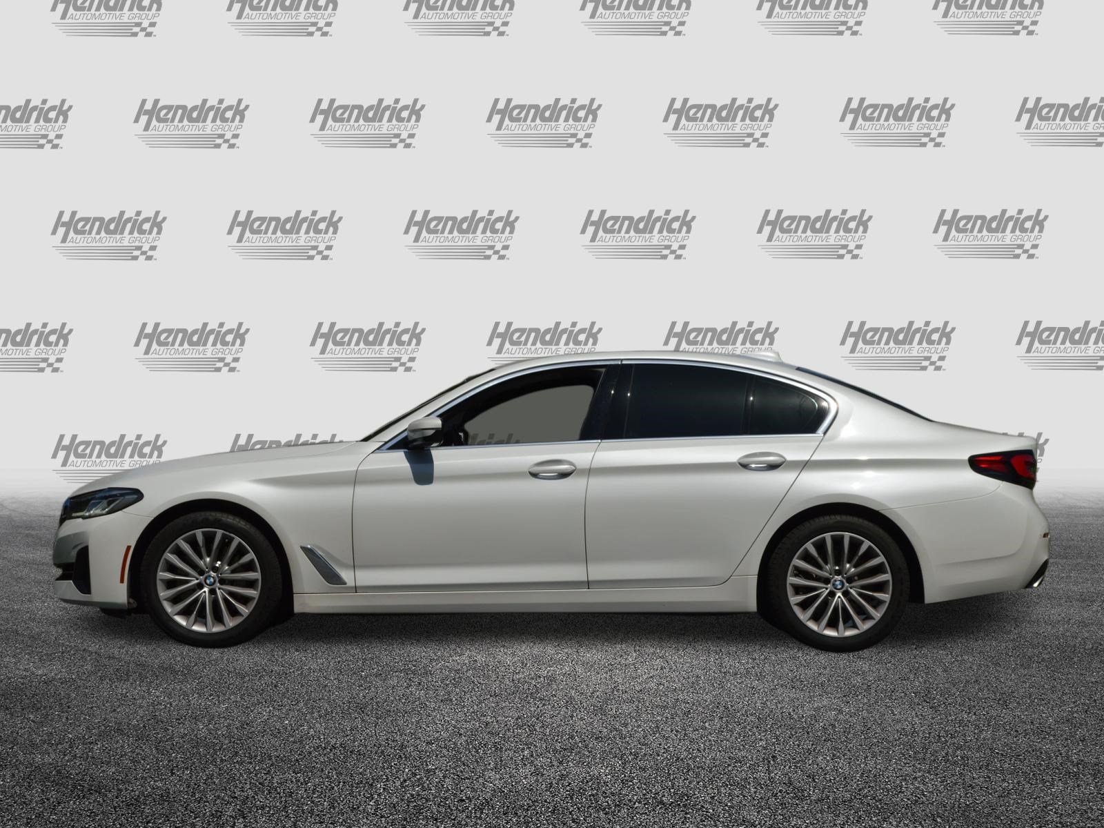 Used 2022 BMW 530i w/ Convenience Package RWD image 8