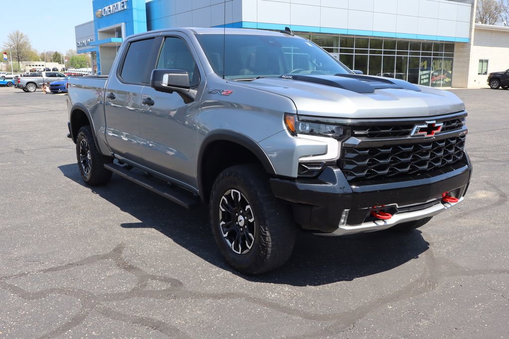 Used 2023 Chevrolet Silverado 1500 ZR2 w/ Technology Package AWD/4WD image 2