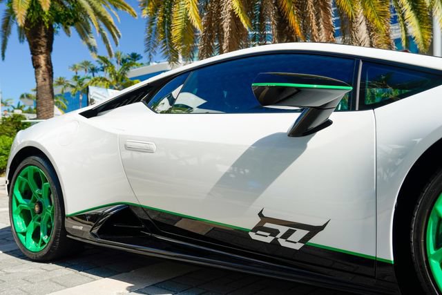 Used 2023 Lamborghini Huracan Tecnica RWD image 35