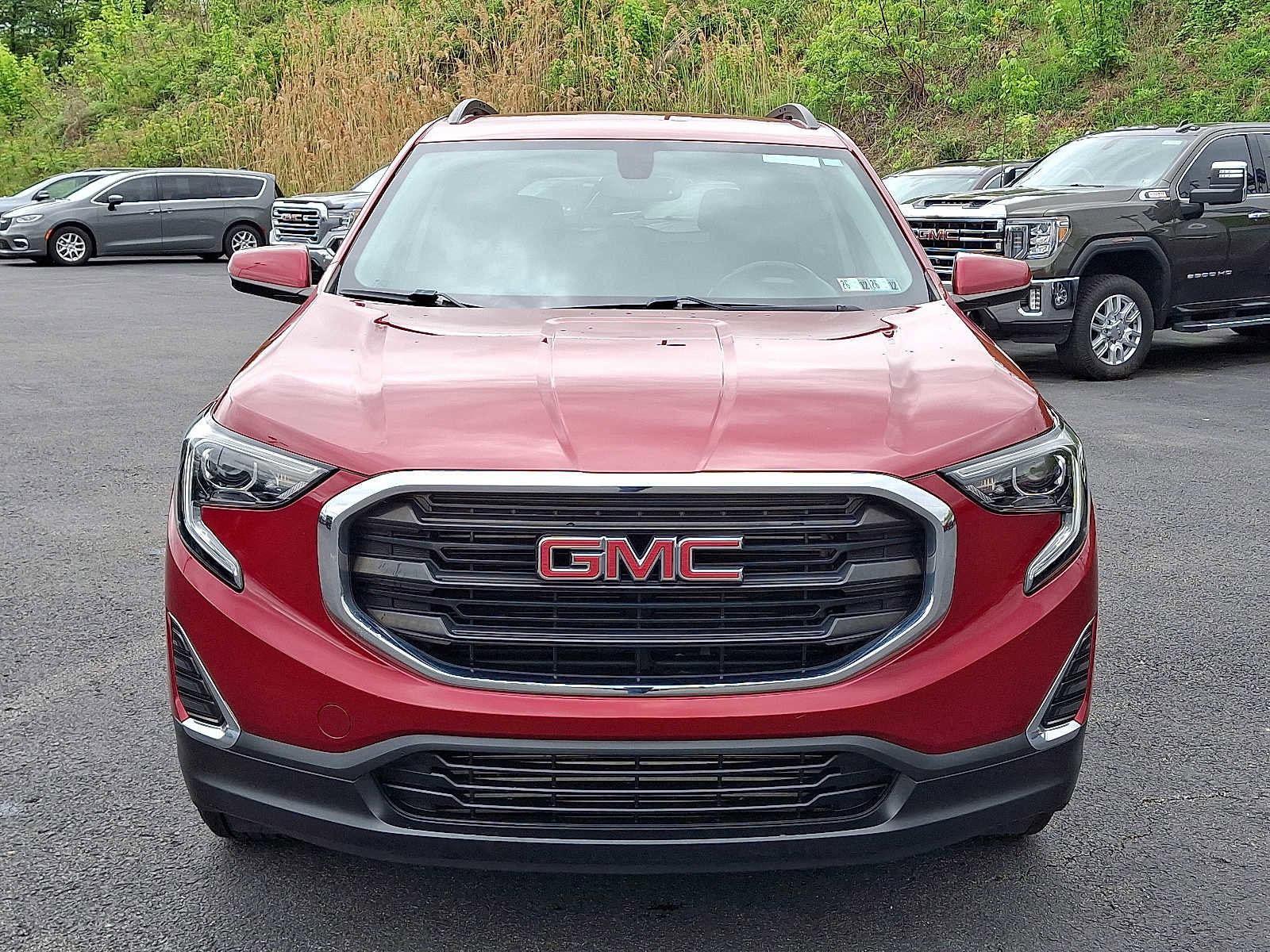 Used 2019 GMC Terrain SLE w/ Driver Convenience Package AWD/4WD image 2