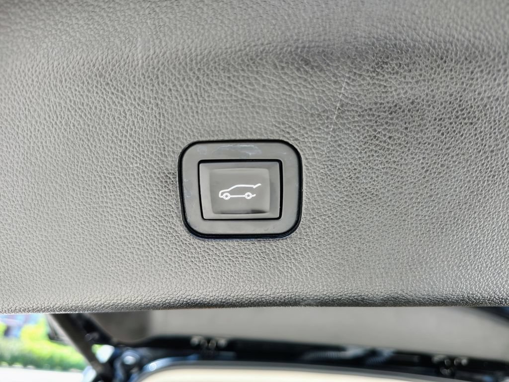 Certified 2018 Buick Enclave Essence AWD/4WD image 16