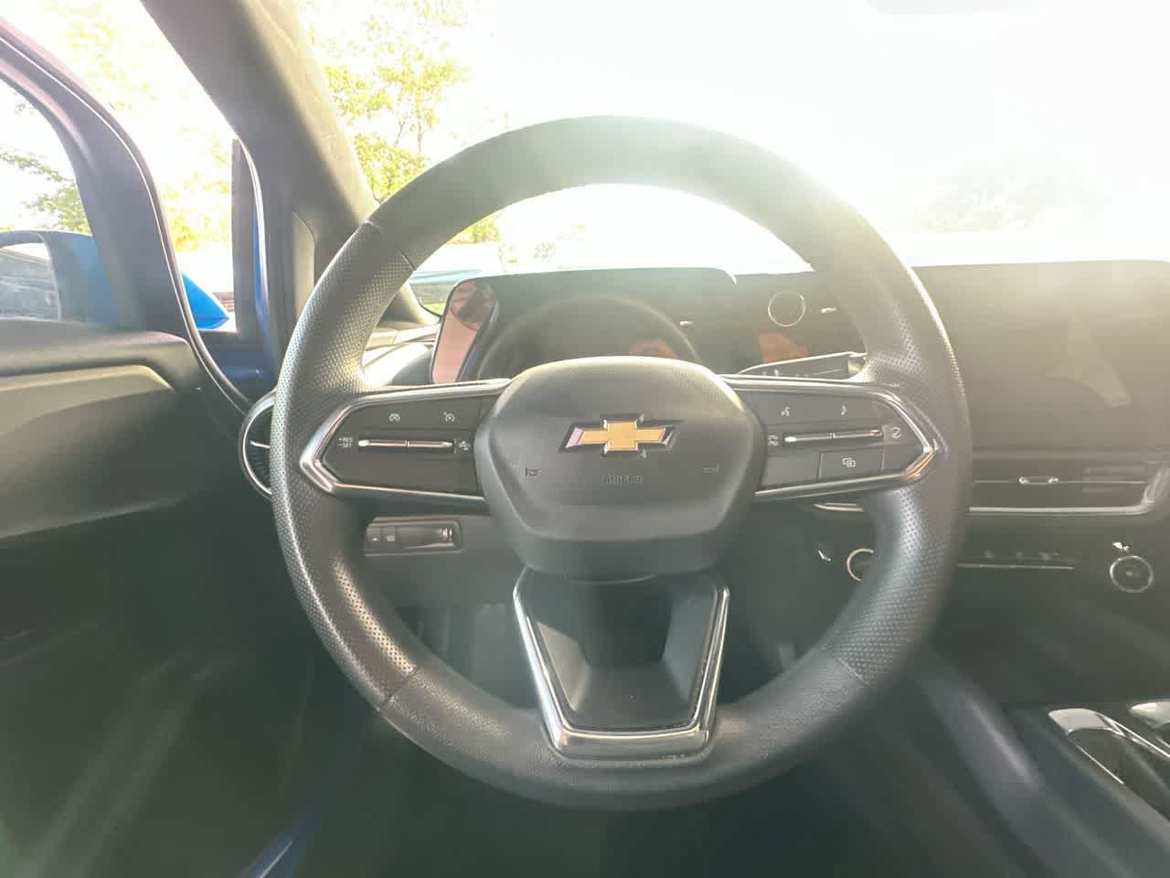 Used 2025 Chevrolet Equinox EV LT FWD image 15