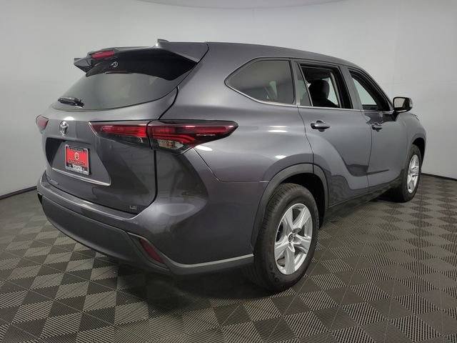 Used 2025 Toyota Highlander LE image 8