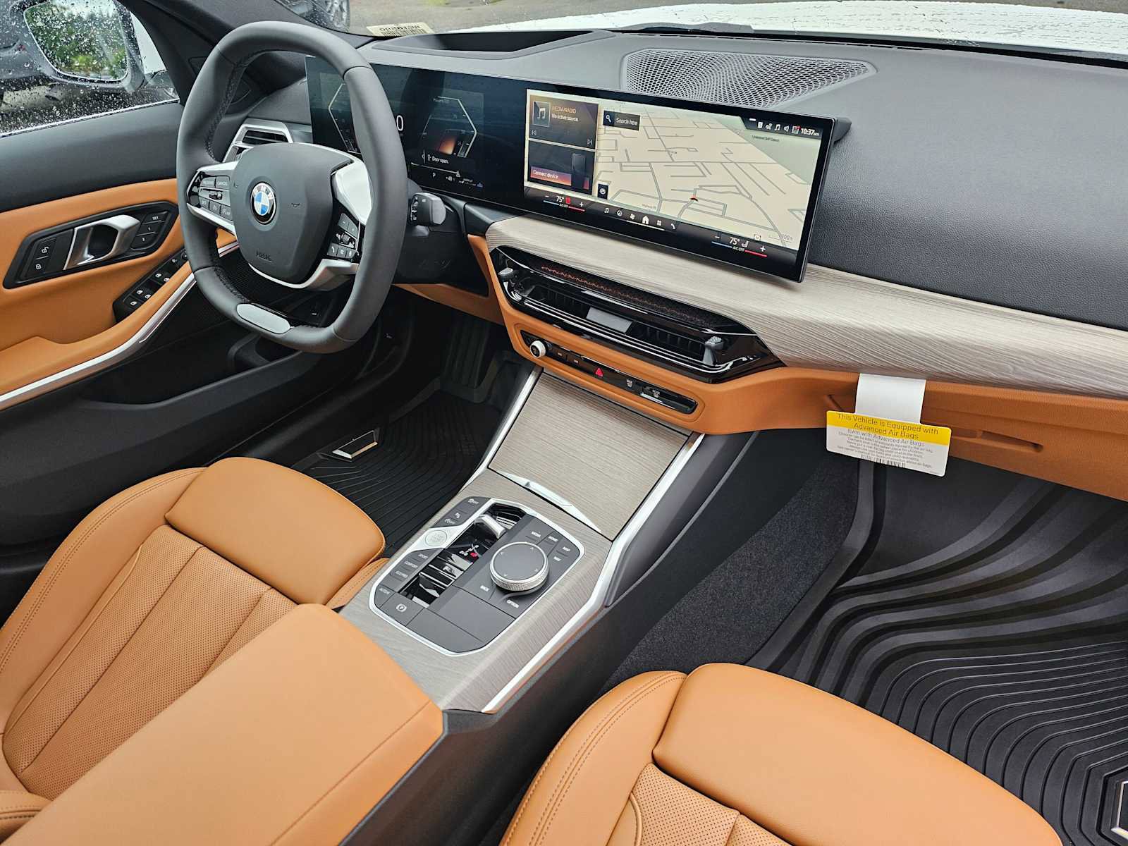 Used 2025 BMW 330i xDrive Sedan w/ Premium Package image 11