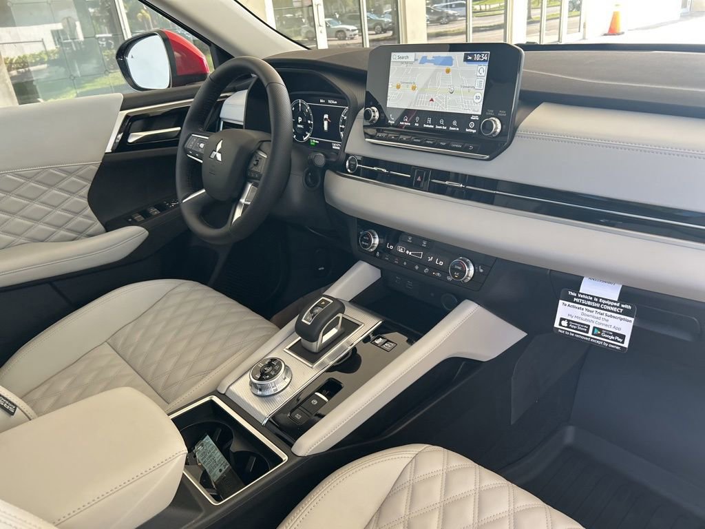 New 2025 Mitsubishi Outlander SEL image 23