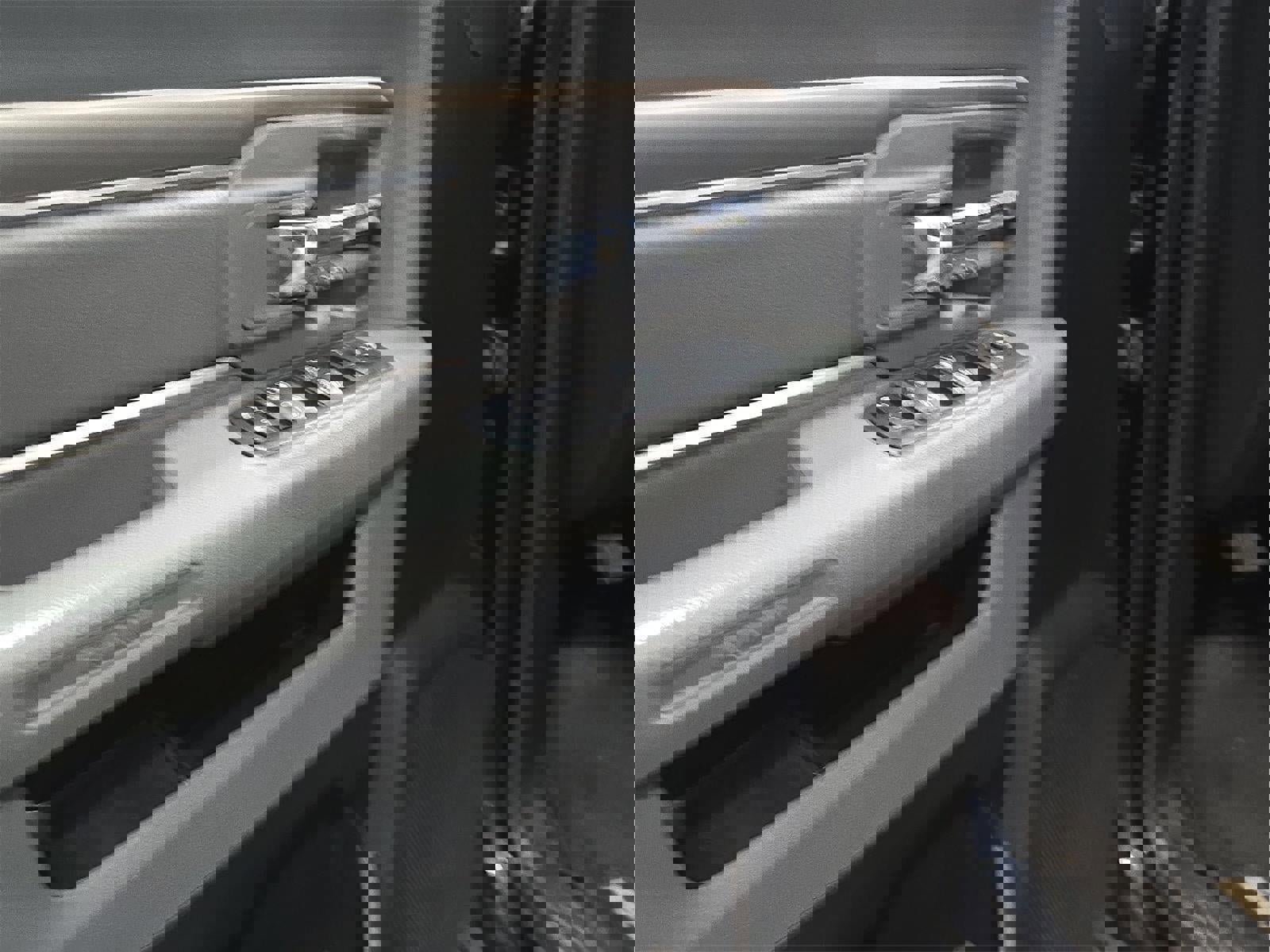 Used 2019 RAM 1500 Classic Warlock image 9