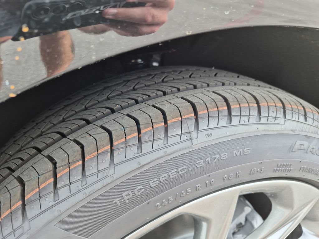 New 2026 Buick Encore GX Avenir w/ Avenir Technology Package FWD image 17
