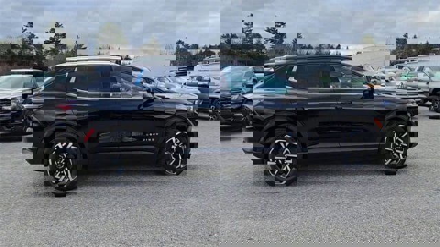 New 2026 Chevrolet Equinox EV LT w/ LPO, All-Weather Mat Package image 9