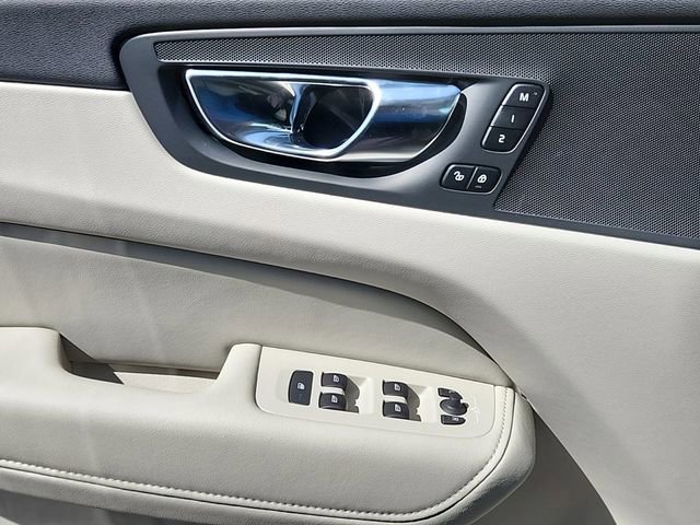 New 2025 Volvo XC60 B5 Core w/ Protection Package Premier image 6
