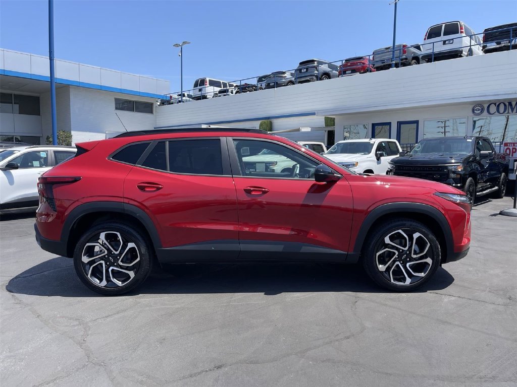 New 2026 Chevrolet Trax RS w/ Driver Confidence Package FWD image 2