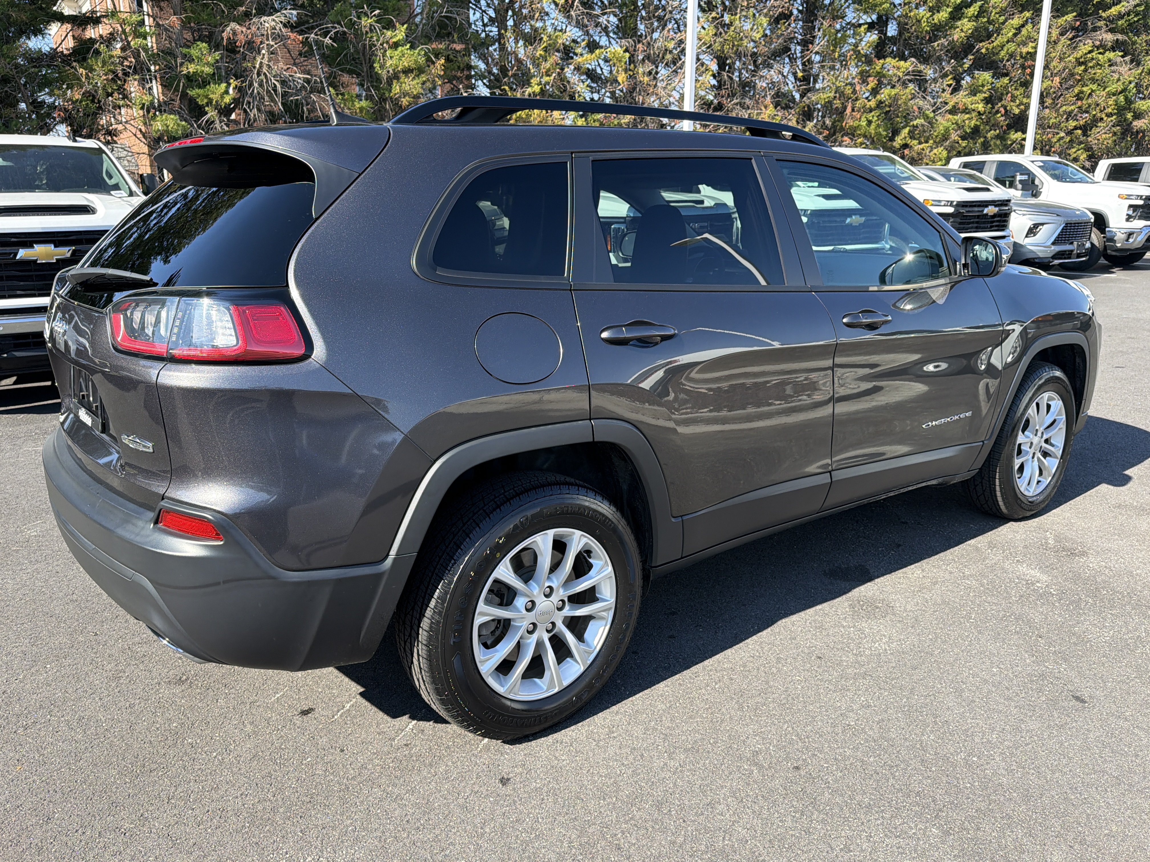 Used 2022 Jeep Cherokee Latitude Lux AWD/4WD image 10