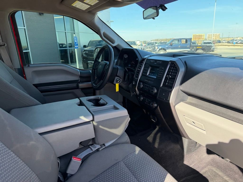 Used 2017 Ford F150 XLT image 31