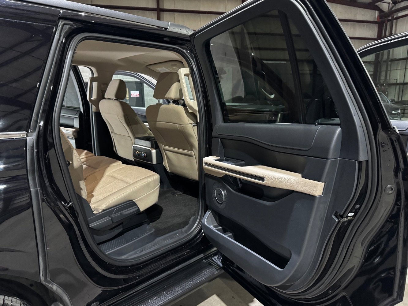 Used 2022 Ford Expedition Max XLT image 21