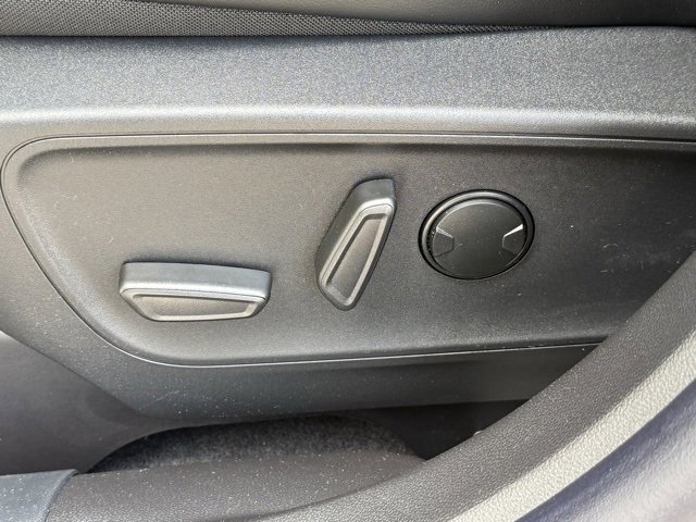 New 2025 Ford Escape ST-Line w/ Equipment Group 301A image 24