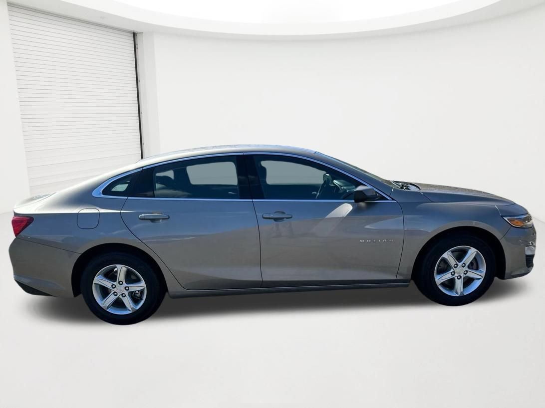 Used 2023 Chevrolet Malibu LT FWD image 4