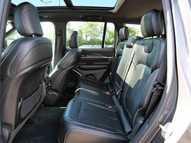 Used 2024 Jeep Grand Cherokee Limited 4xe AWD/4WD image 11