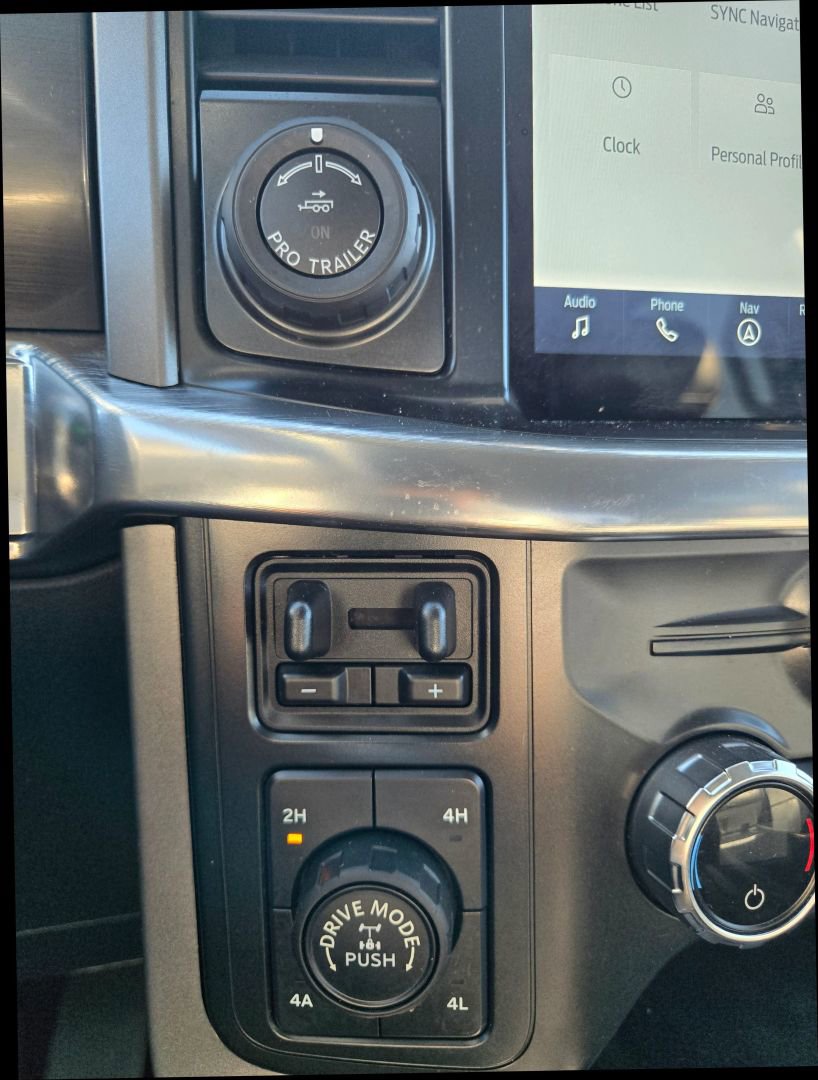 Used 2021 Ford F150 Lariat w/ Equipment Group 502A High image 25