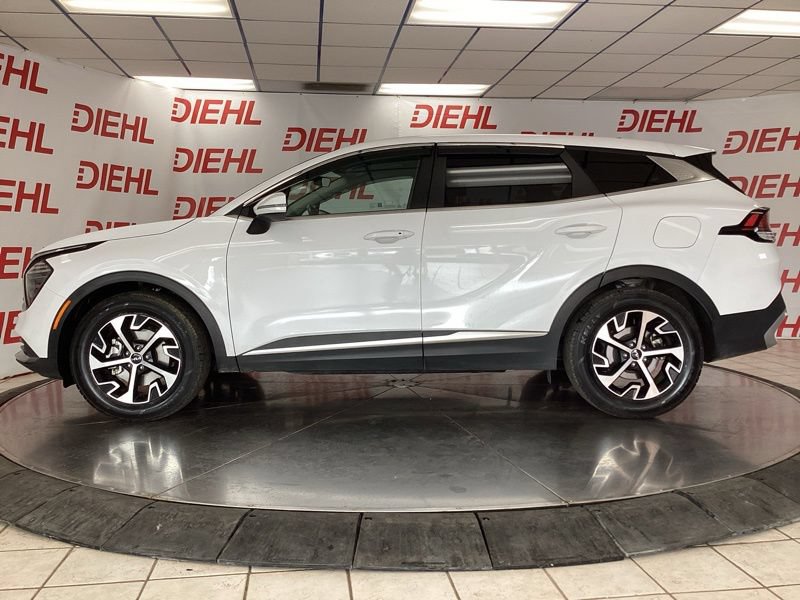 Certified 2024 Kia Sportage EX FWD image 4
