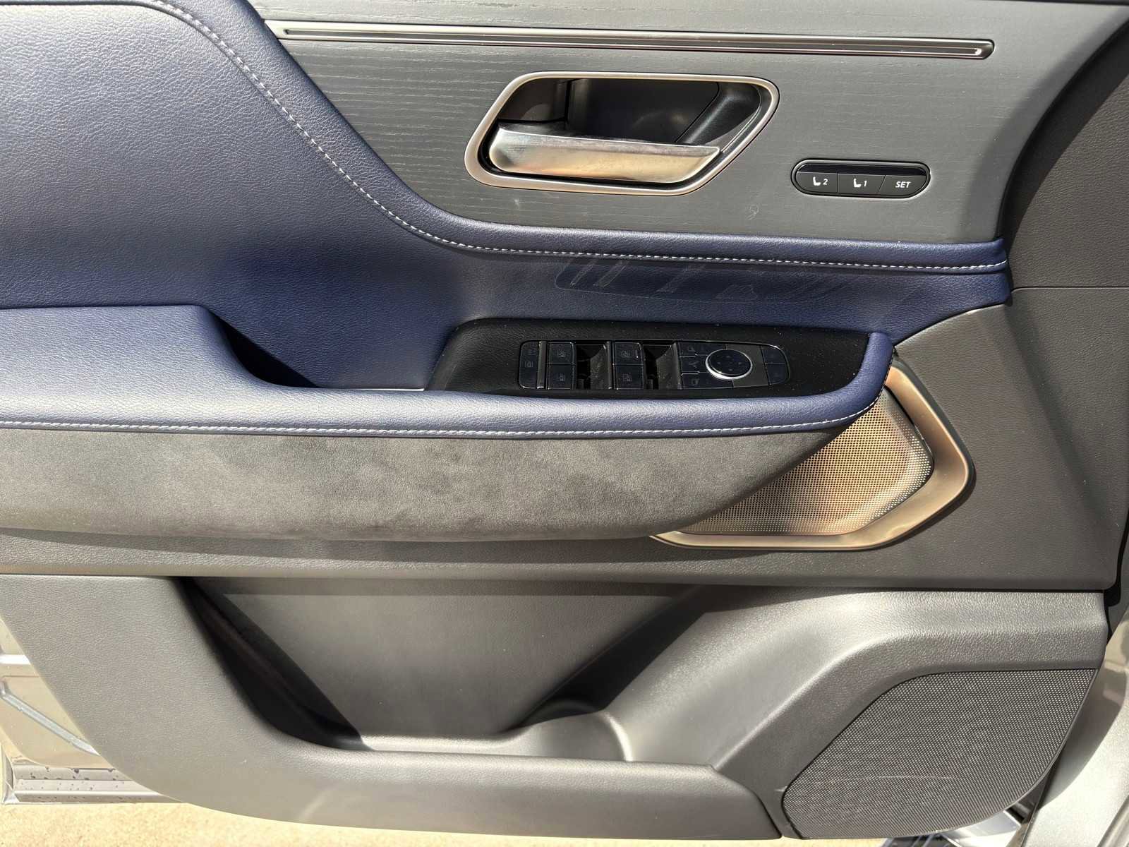 New 2026 INFINITI QX80 4WD w/ Sport Exterior Package image 13