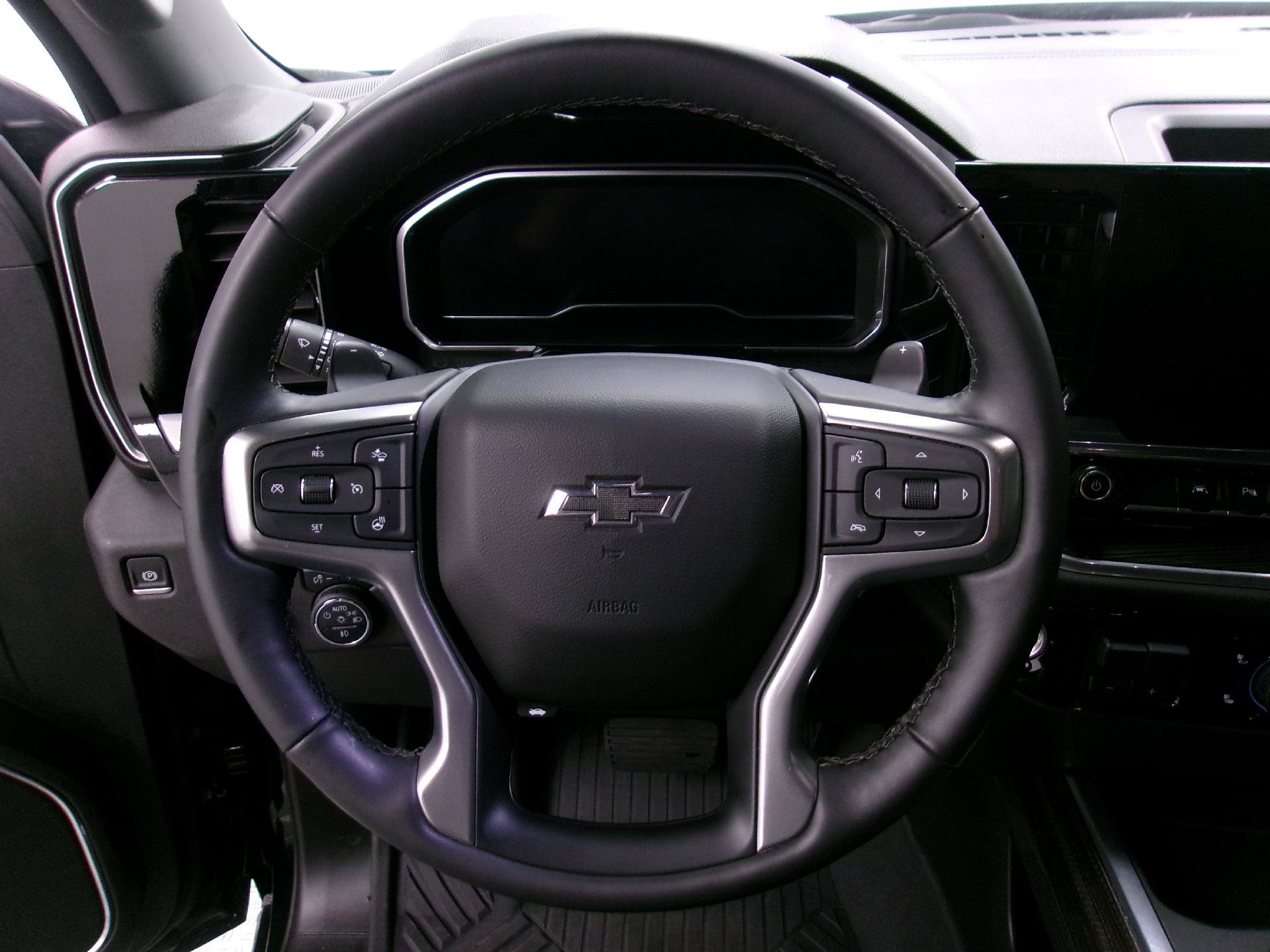 Used 2024 Chevrolet Silverado 1500 RST w/ Convenience Package II AWD/4WD image 8