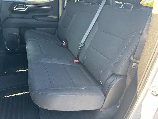 Used 2025 GMC Sierra 1500 SLE image 16
