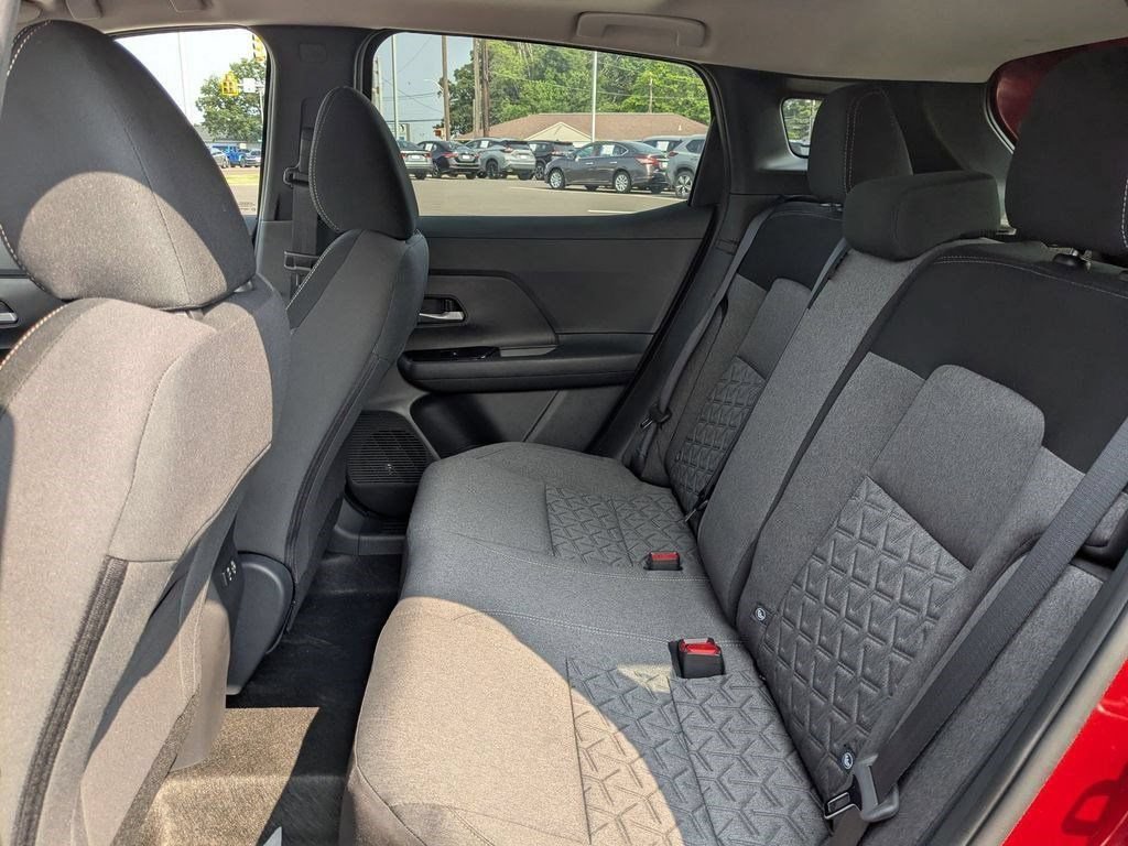 New 2025 Nissan Kicks SV w/ SV Premium Package AWD/4WD image 32