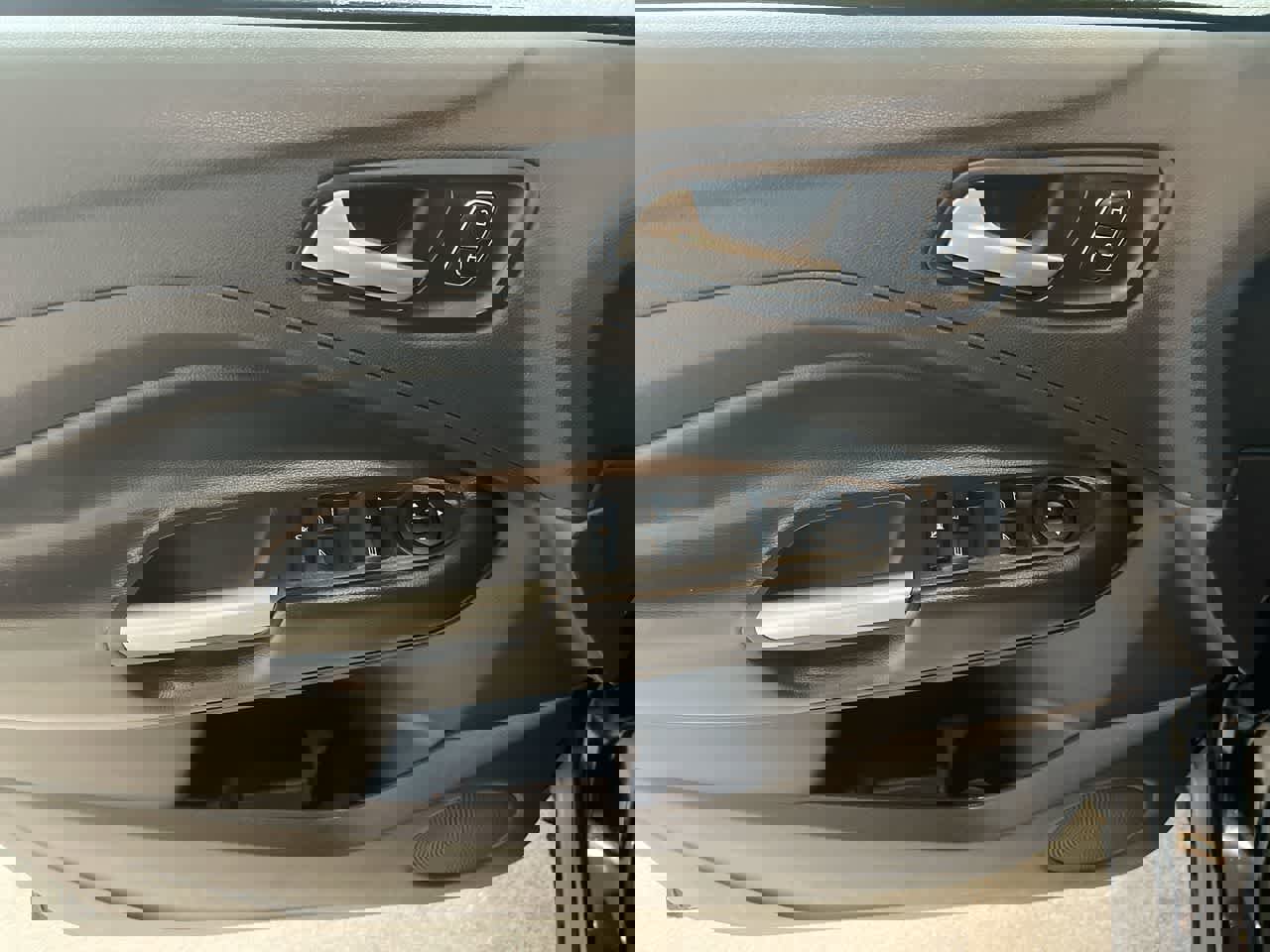 Used 2017 Ford Escape SE image 13